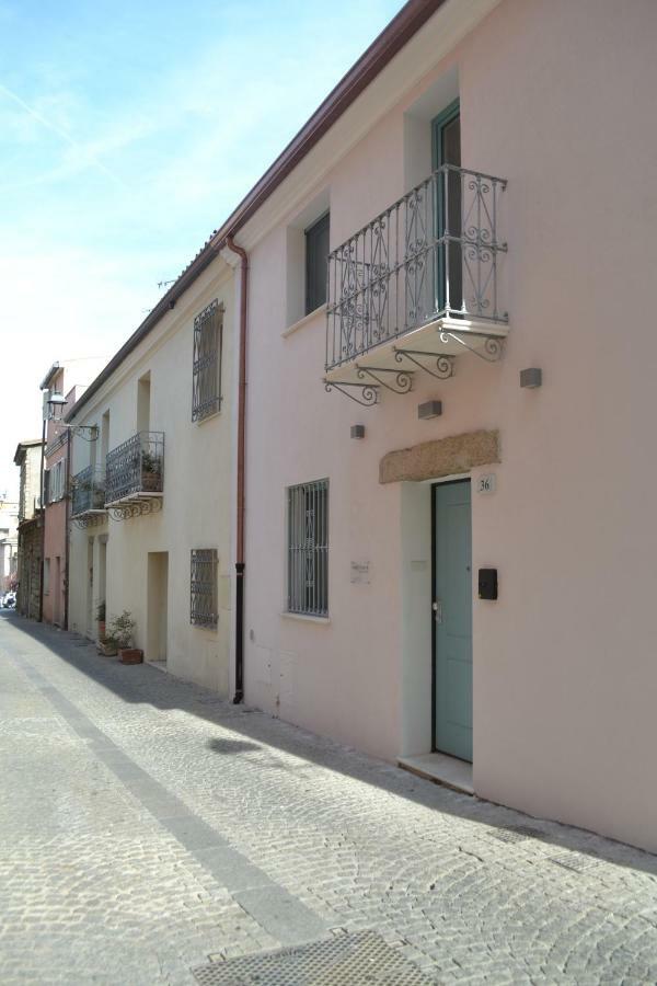 Hotel Domo'E Sorres Olbia Exterior foto